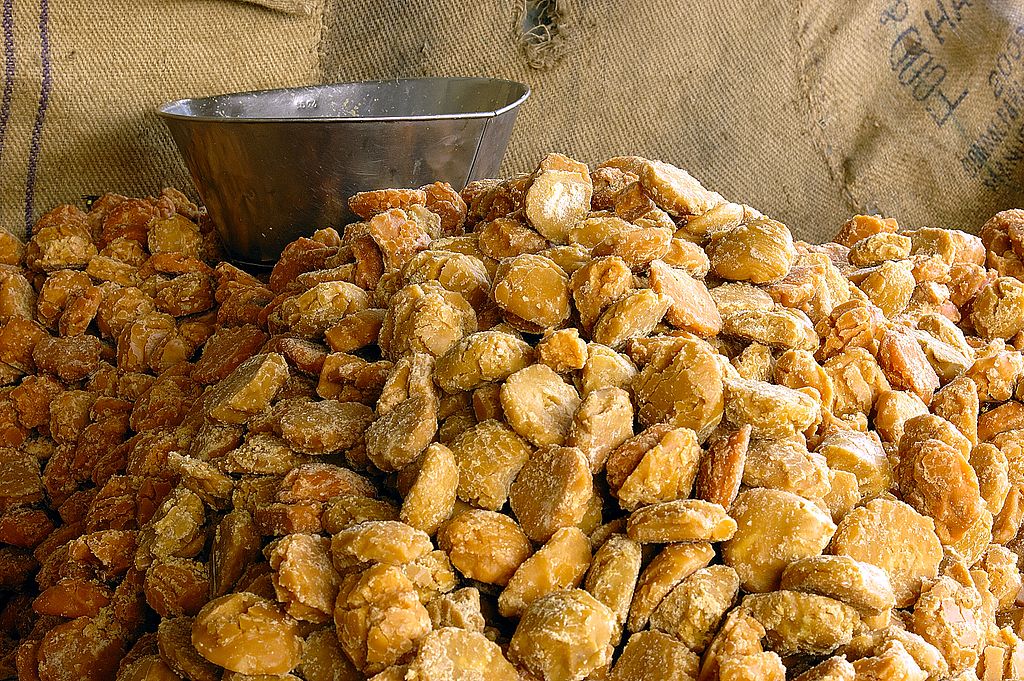 jaggery, lakier do paznokci, przepis, kosmetyki naturalne, diy, pielęgnacja paznokci, azjatycki